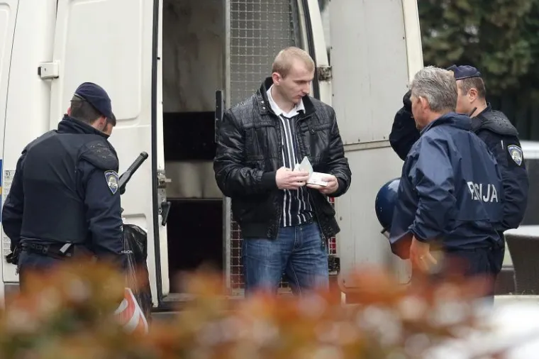 Policija lovila Delije kod Ciboninog tornja