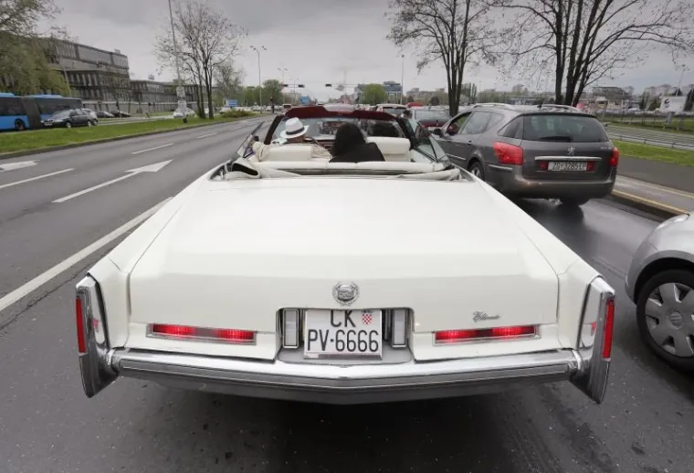 STARI LJEPOTANI: Defile oldtimera po zagrebačkim ulicama