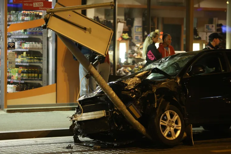 Audijem A3 usmrtio pje&scaron;akinju te ozlijedio dvije osobe