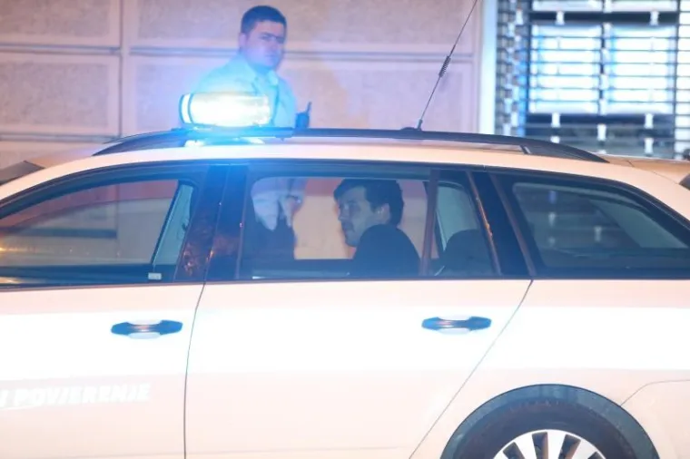 Vozač Audija usmrtio ženu i teško ozljedio dvoje pješaka