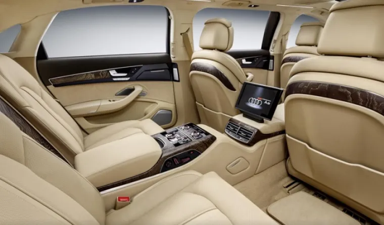A8 L EXTENDED: Zavirite u luksuz Audijevog čuda