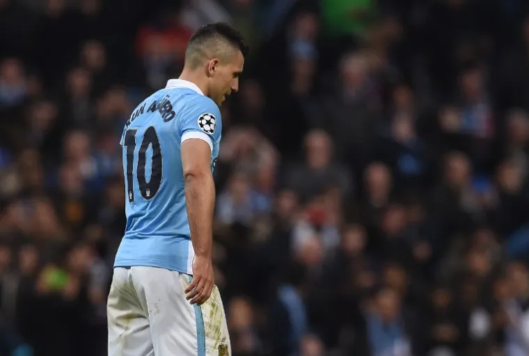 Sergio Aguero proma&scaron;io je kazneni udarac za Građane u 30. minuti dvoboja.