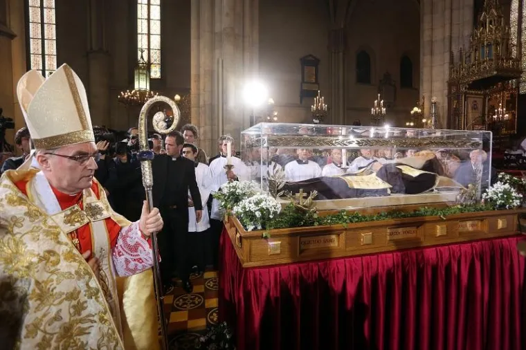 a molitveno bdjenje i mogućnost za sakrament ispovijedi su do ponoći.