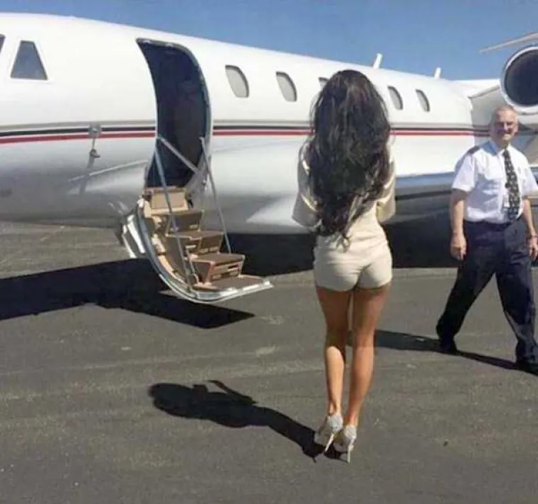 JAKO BOGATI I JAKO RAZMAŽENI: Londonski klinci razmeću se na Instagramu