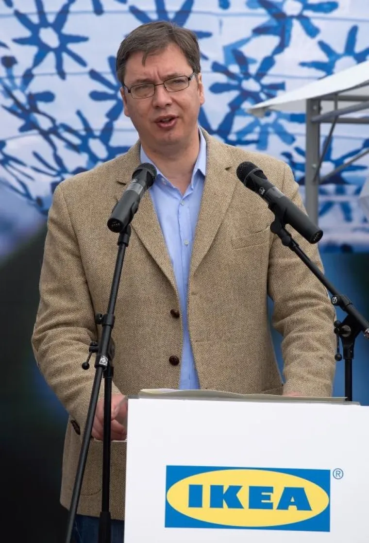 Prvo &scaron;to će Vučić kupiti u robnoj kući kada bude otvorena, bit će drveni valjak za tijesto i daska za rezanje, jer su to proizvodi koji se za IKEA-u proizvode u Srbiji.