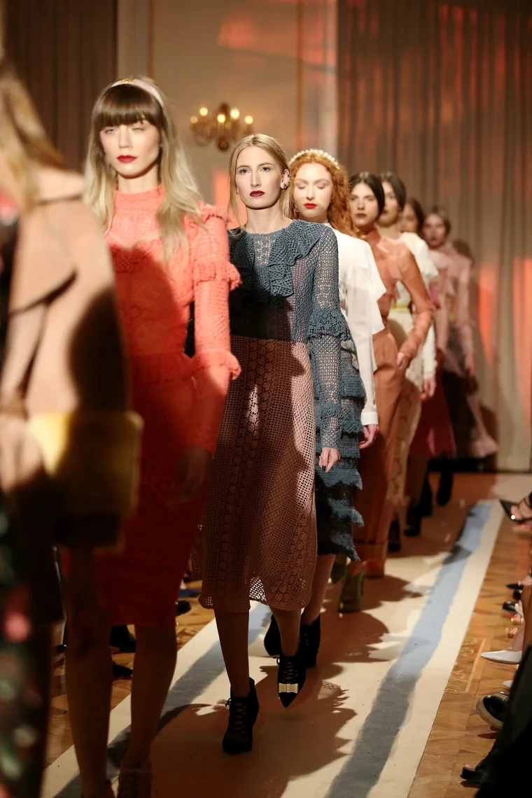 Revija Lei Lou by Aleksandra Dojčinović