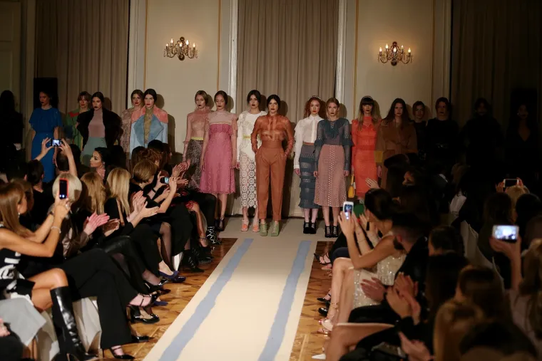 Revija Lei Lou by Aleksandra Dojčinović