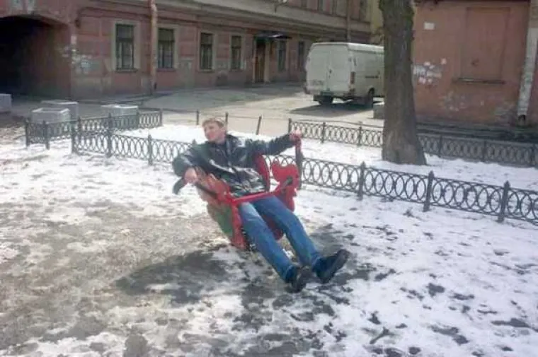 KAKO JE LIJEP OVAJ SVIJET: Neki odrasli nisu zaboravili uživati u igri kao prava mala djeca