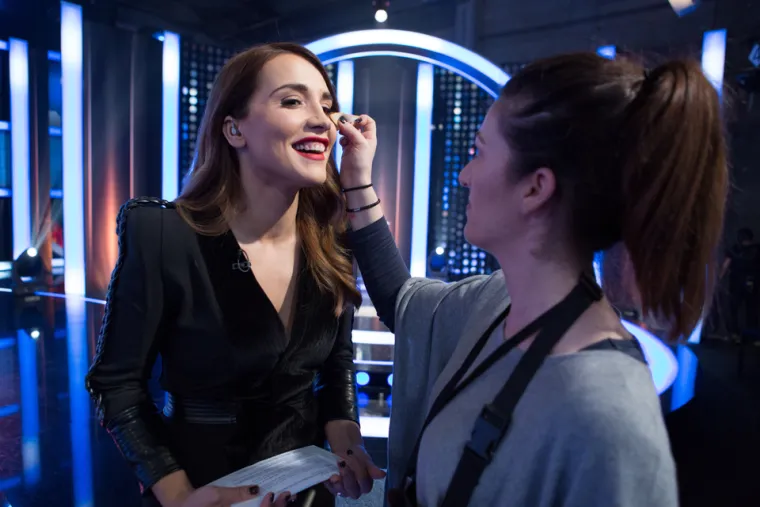 Kad kamera ne prati, uhvati se trenutak i za korekciju &scaron;minke...