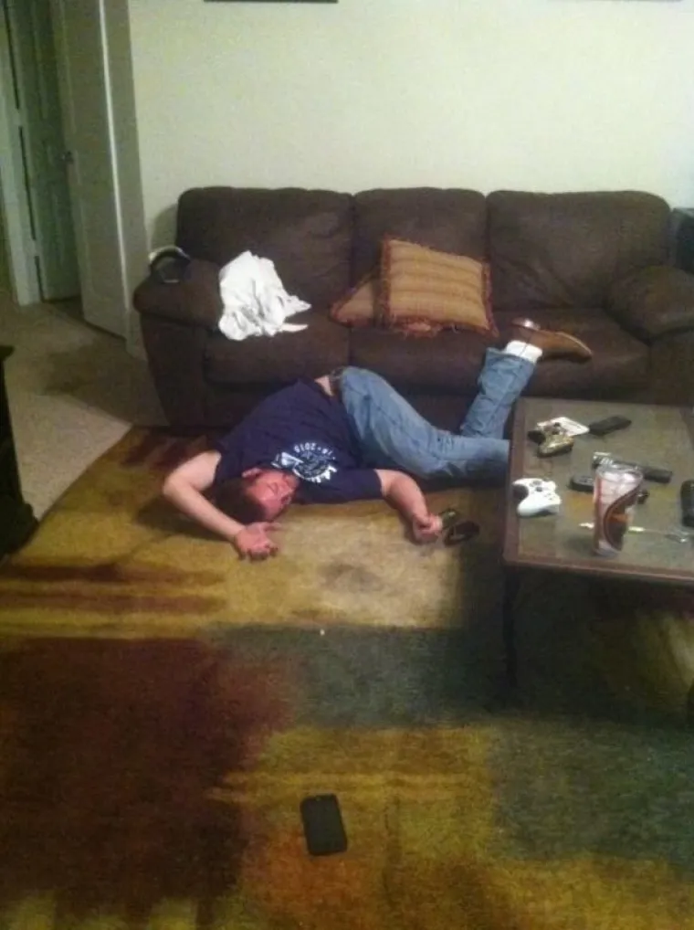 AKO NEKOGA ŽELITE POSRAMITI, DAJTE IM ALKOHOL I PRIPREMITE FOTIĆ: Rezultati su stvarno impresivni