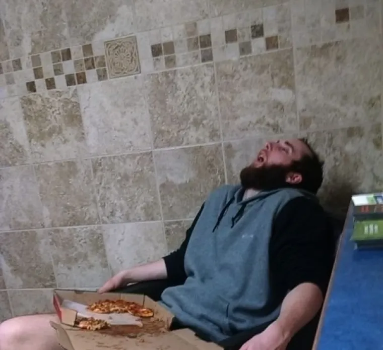 AKO NEKOGA ŽELITE POSRAMITI, DAJTE IM ALKOHOL I PRIPREMITE FOTIĆ: Rezultati su stvarno impresivni