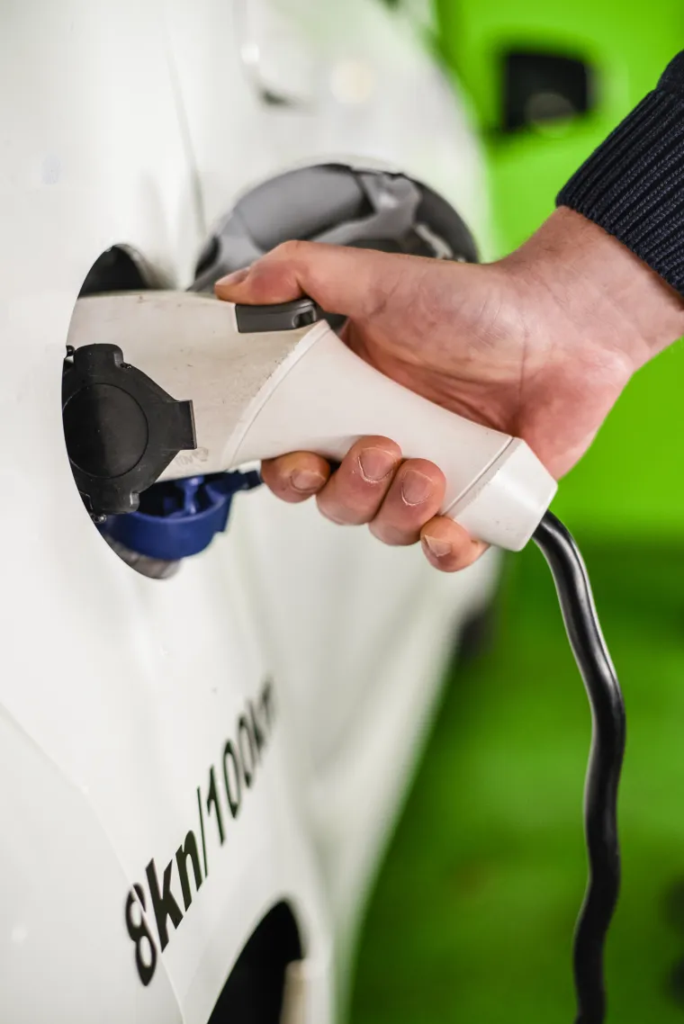 Otkrijte Mitsubishi i-MIEV