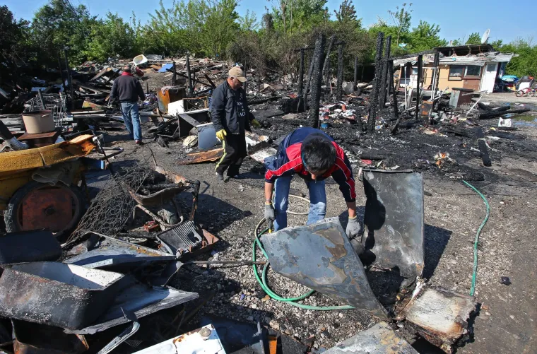 U Kozari putevima u potpunosti izgorjela kuća romske obitelji