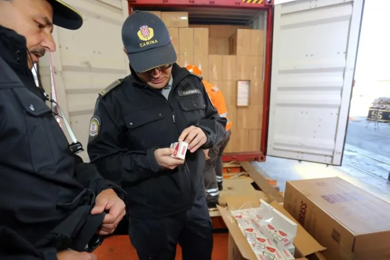 Vi&scaron;e od 19,3 milijuna kuna vrijedne cigarete zaplijenjena su u luci Rijeka.