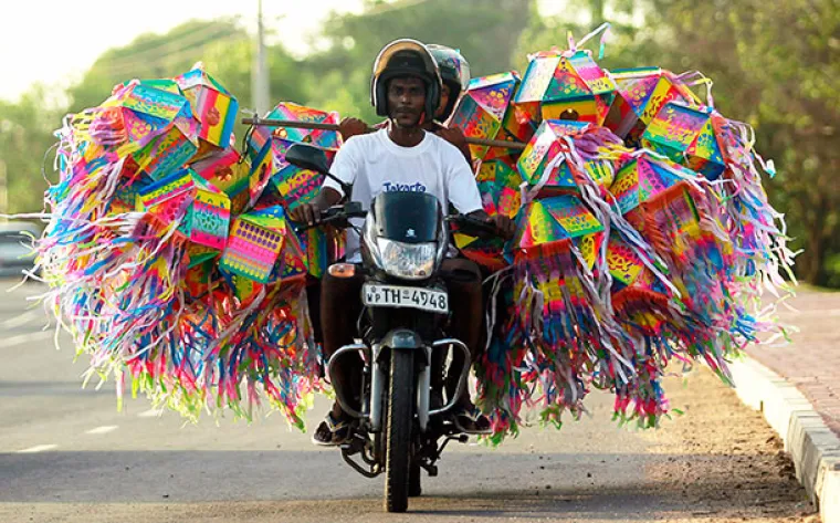 PRKOSE ZAKONIMA FIZIKE: Ovi ljudi tegle puno vi&scaron;e tereta nego &scaron;to mogu podnijeti