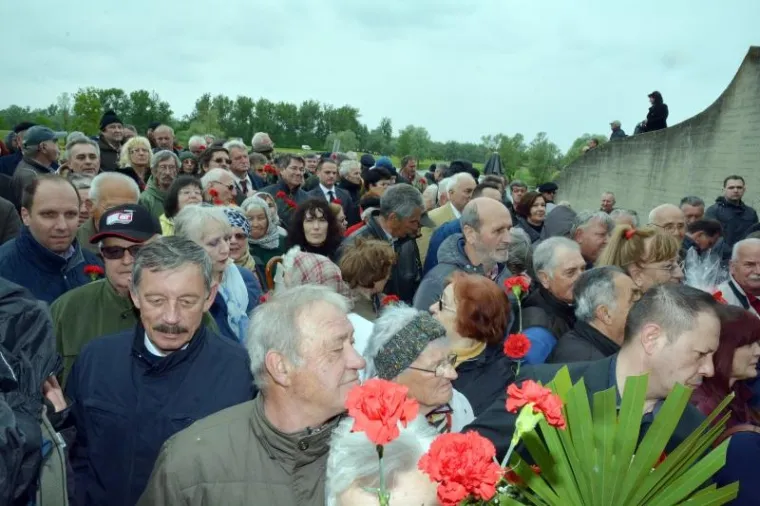 Mesić, Josipović i Milanović u Jasenovcu