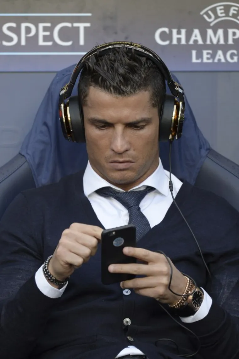 NJEGOV IZRAZ LICA GOVORIO JE SVE: 'Dečki, ovo je užasno dosadno bez mene...'