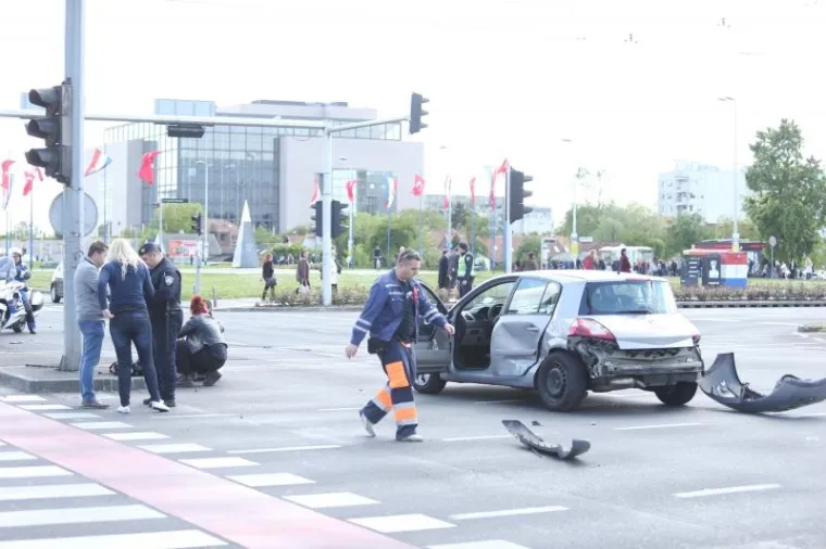 KR&Scaron; I LOM UOČI DOLASKA ERDOGANA: Te&scaron;ka prometna nesreća na križanju u centru