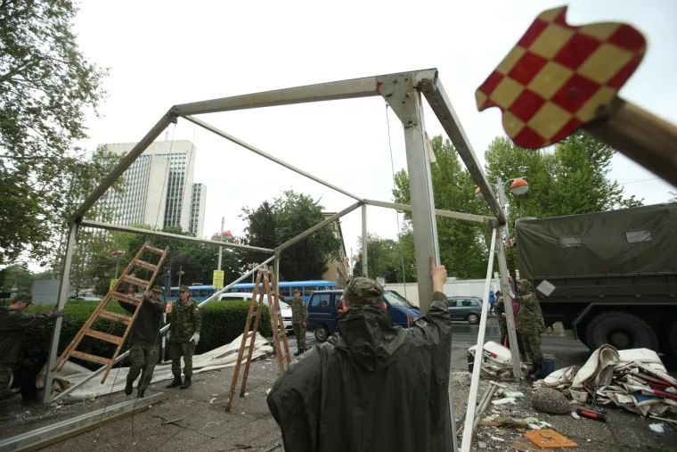 Rastavljanje &scaron;atora u Savskoj