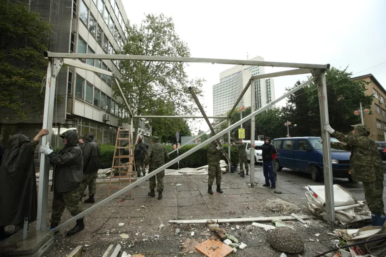 Rastavljanje &scaron;atora u Savskoj