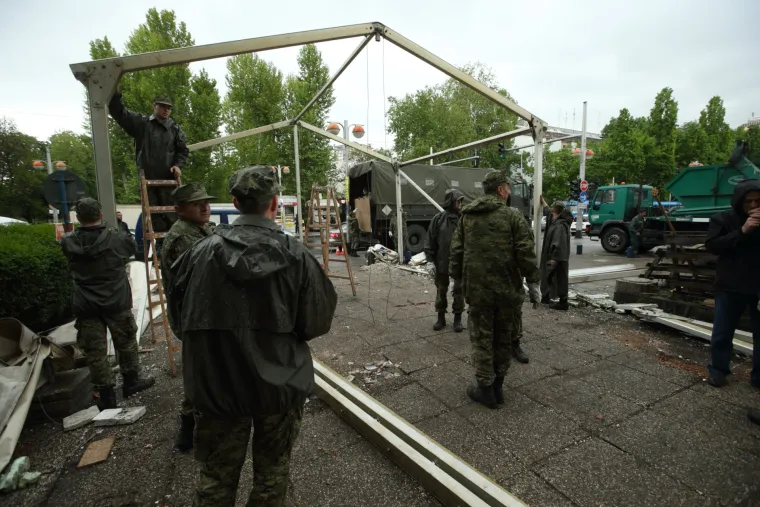 Rastavljanje &scaron;atora u Savskoj