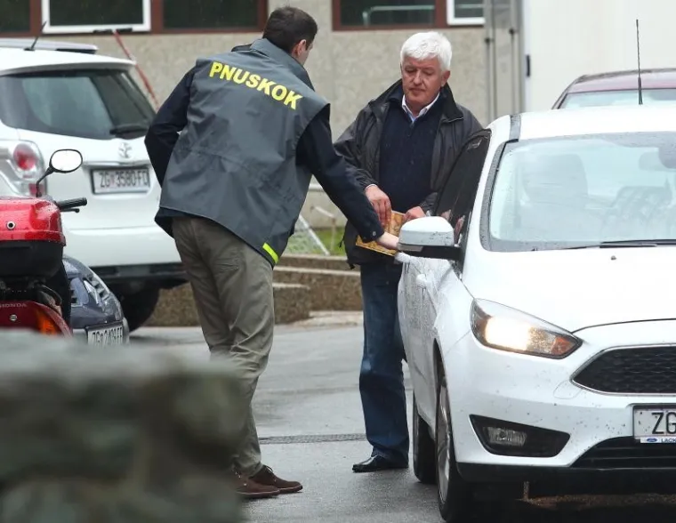 Uhićen Zvonimir &Scaron;ostar, policija pretresla njegov ured i kuću