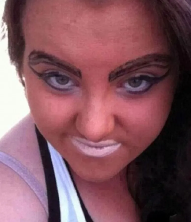 KOZMETIČKE KATASTROFE: Kad vidite &scaron;to su napravile od sebe, jo&scaron; ćete vi&scaron;e cijeniti prirodni izgled