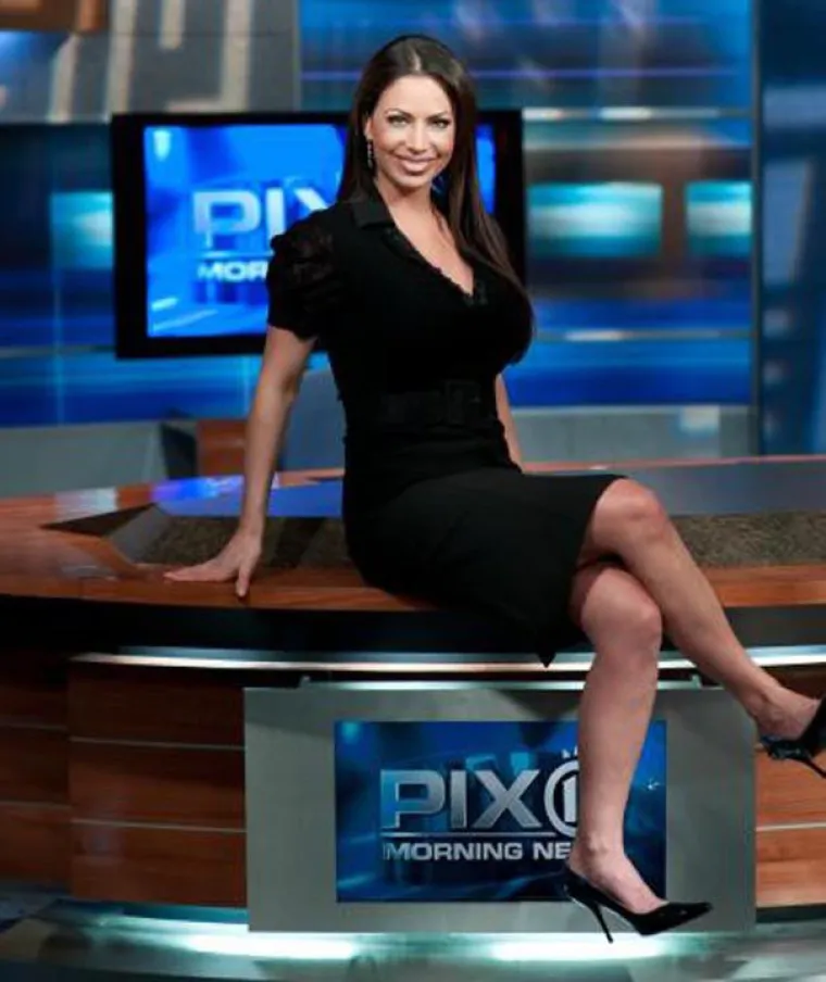 Jill Nicolini vodi jutarnje vijesti na WB11, a bavi se i glumom te modelingom.