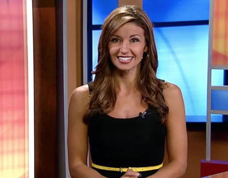 I Julie Durda je iz Miamija. Radi na televiziji WPLG.