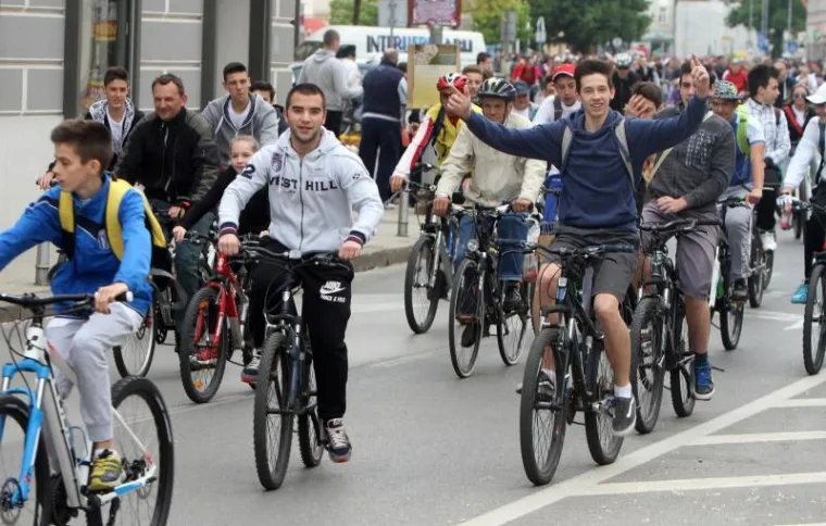 BANDIĆ: 'OVAJ GRAH JE TAKO DOBAR DA BI GA I BOGOVI JELI!' Pogledajte kako se Praznik rada obilježava diljem Hrvatske