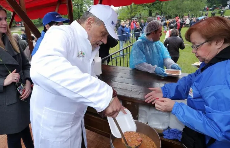 BANDIĆ: 'OVAJ GRAH JE TAKO DOBAR DA BI GA I BOGOVI JELI!' Pogledajte kako se Praznik rada obilježava diljem Hrvatske