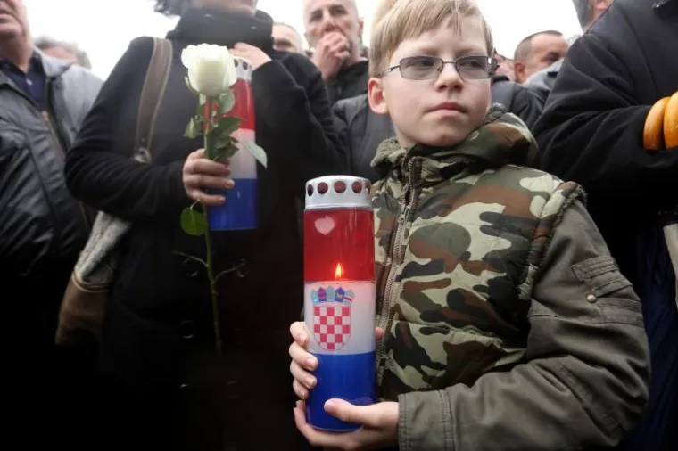 KOMEMORACIJA U BOROVU: 25. obljetnica ubojstva 12 redarstvenika