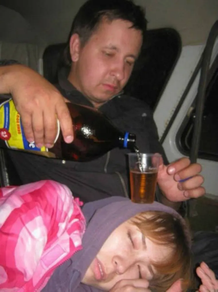 ALISA U ZEMLJI ČUDESA ILI RUSIJA? Pitamo se kakvih kolačića su se oni najeli...