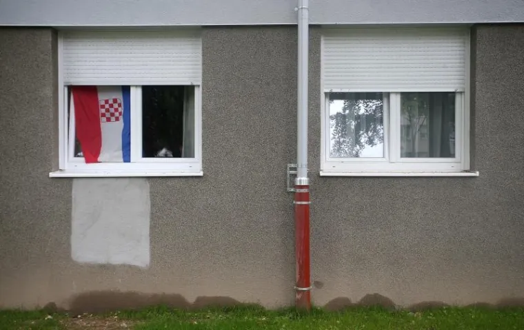 Četnički grafiti na studentskom domu Stjepan Radić