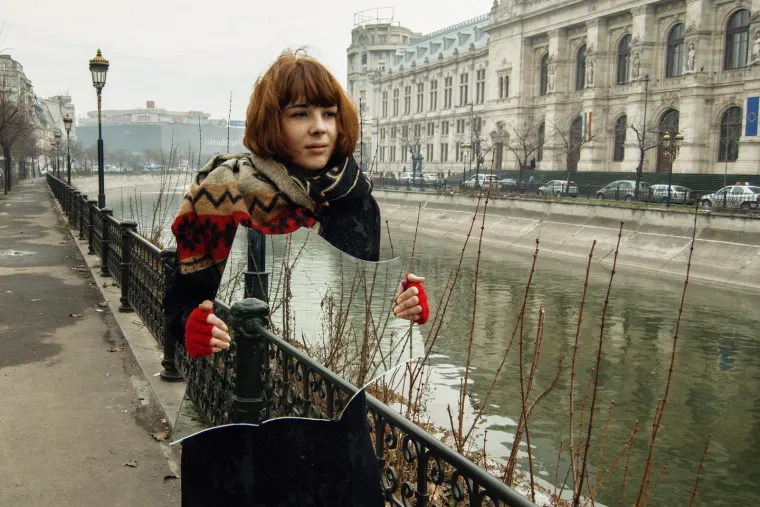 Fotografi iz cijelog svijeta uprizorili 'izgubljenu generaciju': mladi, anksiozni, nezaposleni i ovisni o tehnologiji