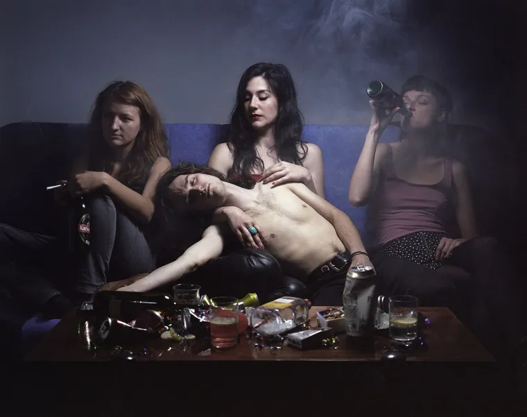 Fotografi iz cijelog svijeta uprizorili 'izgubljenu generaciju': mladi, anksiozni, nezaposleni i ovisni o tehnologiji