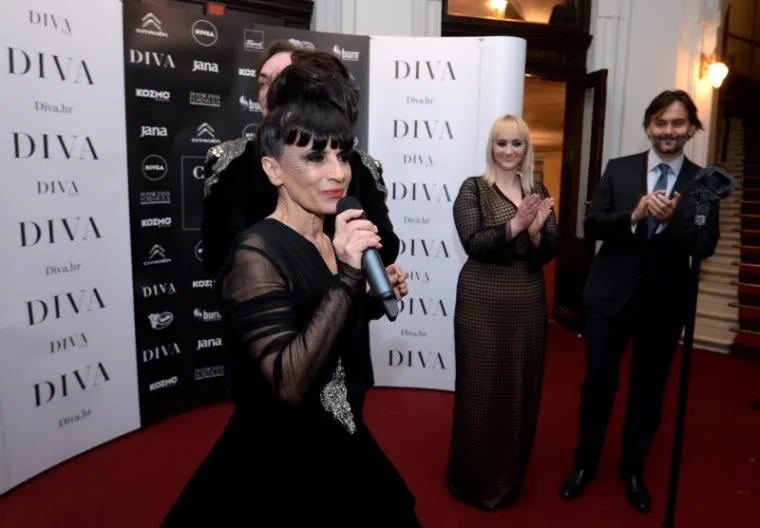 Revijom Diva Fashion Ballet by Matija Vuica Couture dizajnerica Matija Vuica u Hrvatskom narodnom kazali&scaron;tu proslavila 35. godina rada