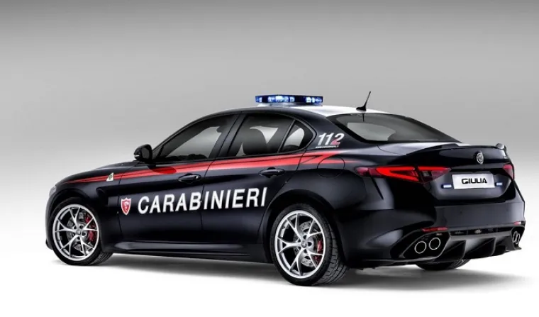Pogledajte Alfu Romeo Giuliju isporučenu talijanskoj policiji