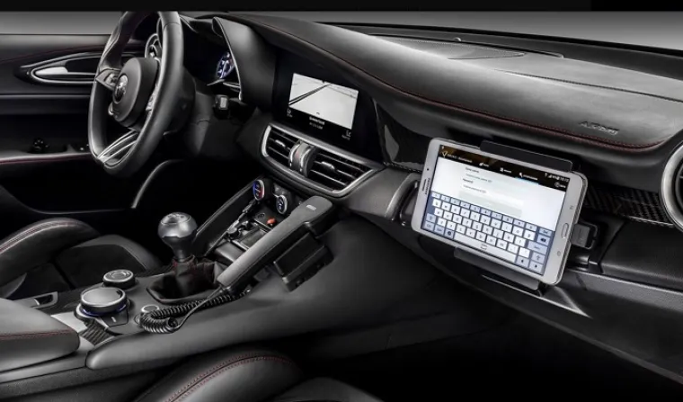 Pogledajte Alfu Romeo Giuliju isporučenu talijanskoj policiji