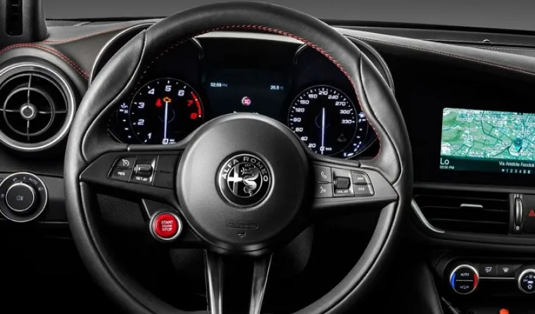 Pogledajte Alfu Romeo Giuliju isporučenu talijanskoj policiji