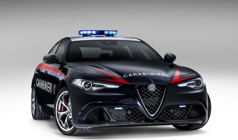 Pogledajte Alfu Romeo Giuliju isporučenu talijanskoj policiji