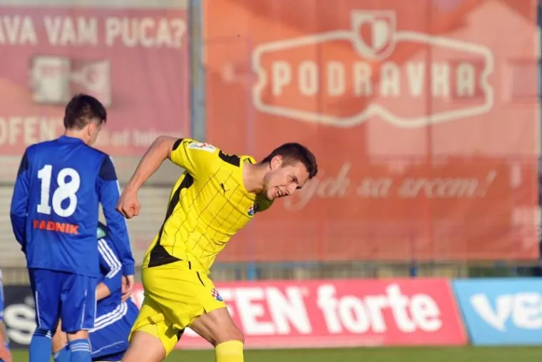 DINAMO PREGAZIO SLAVEN U UVERTIRI FINALA KUPA: Savjetnik Zdravko Mamić salutirao je s tribine