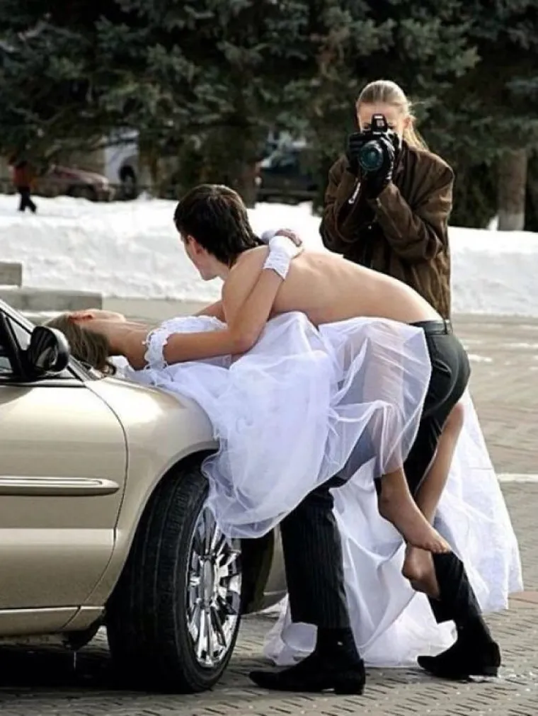 OVI LJUDI ĆE SE RAZMNOŽAVATI: Nema nam spasa, možemo se samo nervozno smijati njihovim slikama s vjenčanja