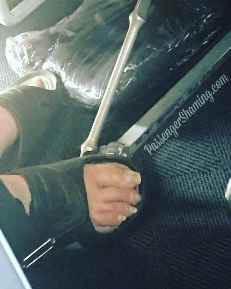 STJUARDESE PODIJELILE GNJUSNE PRIZORE: Zapele u avionu s odbojnim i nekulturnim stvorovima