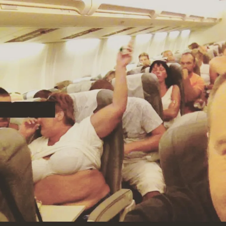 STJUARDESE PODIJELILE GNJUSNE PRIZORE: Zapele u avionu s odbojnim i nekulturnim stvorovima