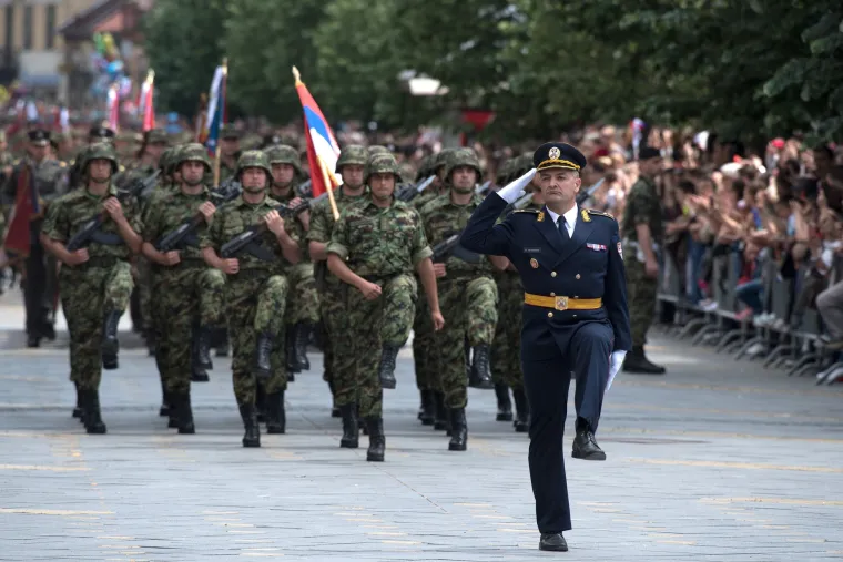 Vojnom paradom obilježen Dan pobjede nad fa&scaron;izmom i Dan vojske Srbije