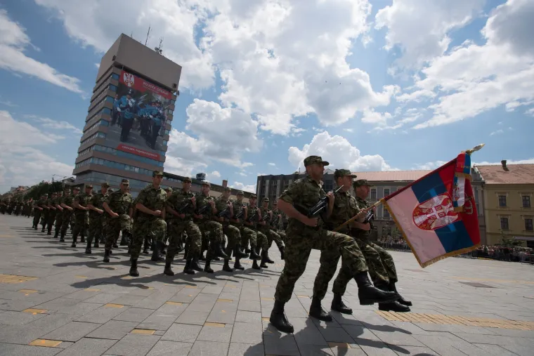 Vojnom paradom obilježen Dan pobjede nad fa&scaron;izmom i Dan vojske Srbije