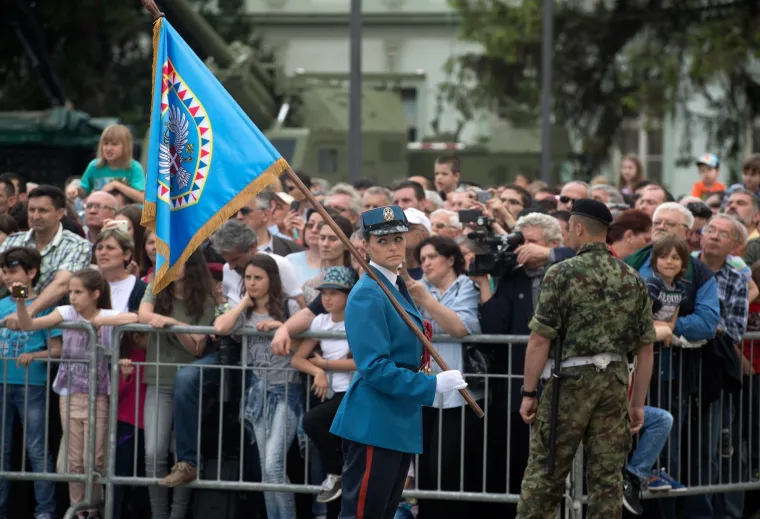 Vojnom paradom obilježen Dan pobjede nad fa&scaron;izmom i Dan vojske Srbije