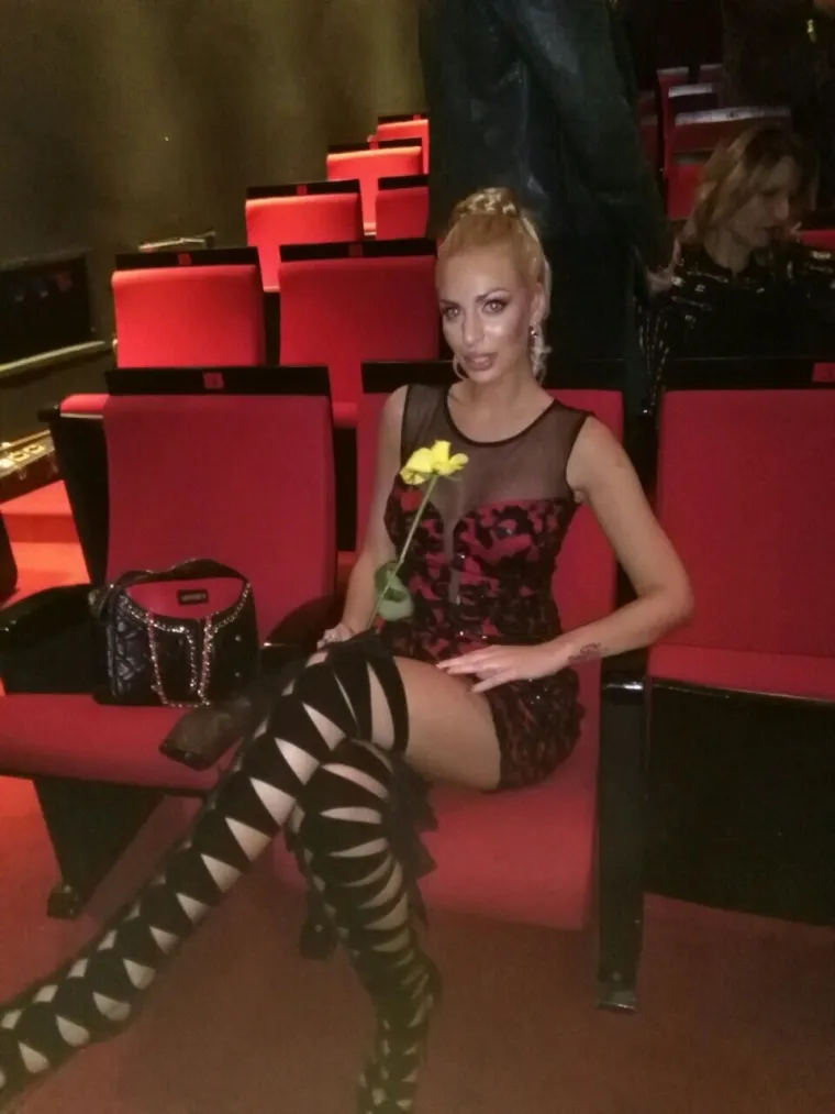 Ava Karabatić u kazali&scaron;tu