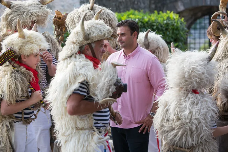 Dhruv Baker snima po Hrvatskoj